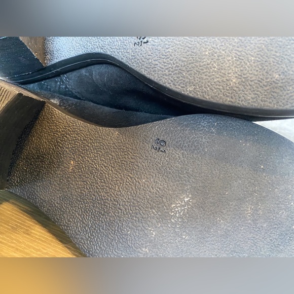 Like New Franco Fortini Darcie Black Suede Booties SZ 9.5 - Picture 4 of 9